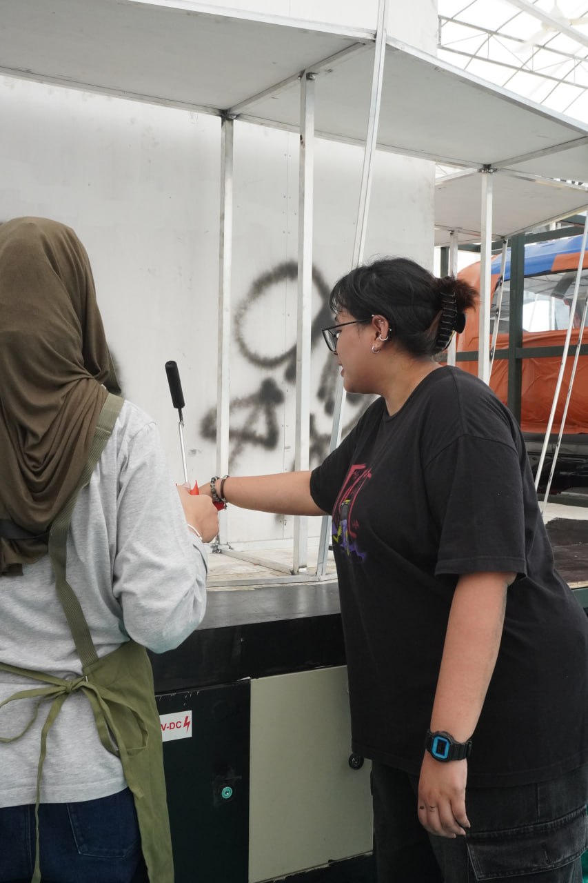 On-site management of volunteers done by team members