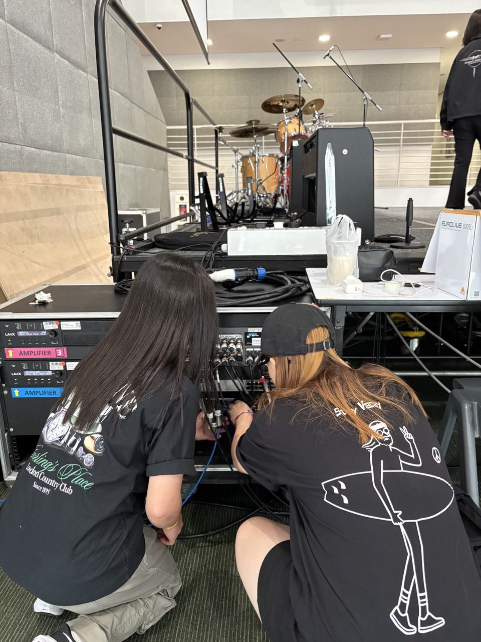 Troubleshooting for the Stage box as we tried to figure why the connection was lost and solved the problem immediately while also checking the patching for the lines.